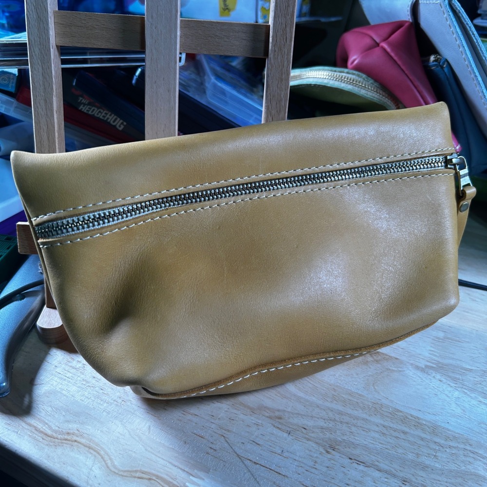 Portland Leather Goods Honey Leather Zipper Pouch Makeup Bag Clutch Small